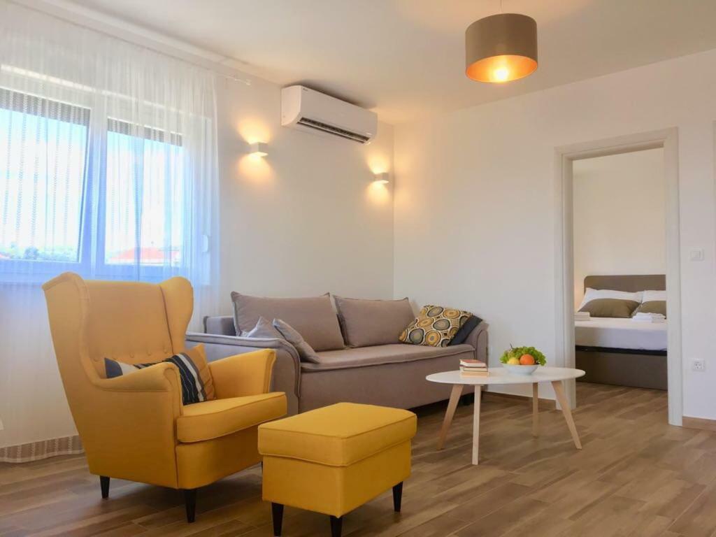 Luxury View Apartments โรกอซนิซา ภายนอก รูปภาพ