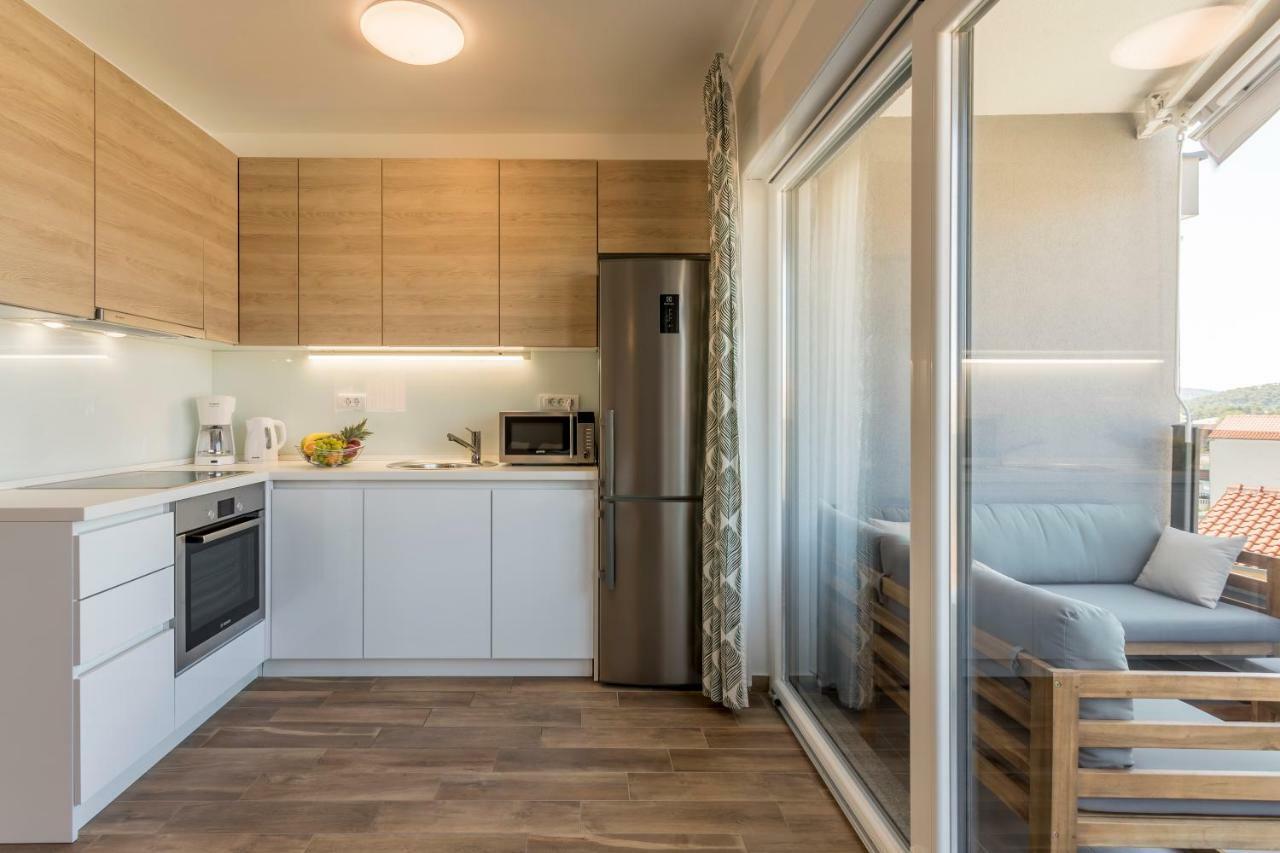 Luxury View Apartments โรกอซนิซา ภายนอก รูปภาพ