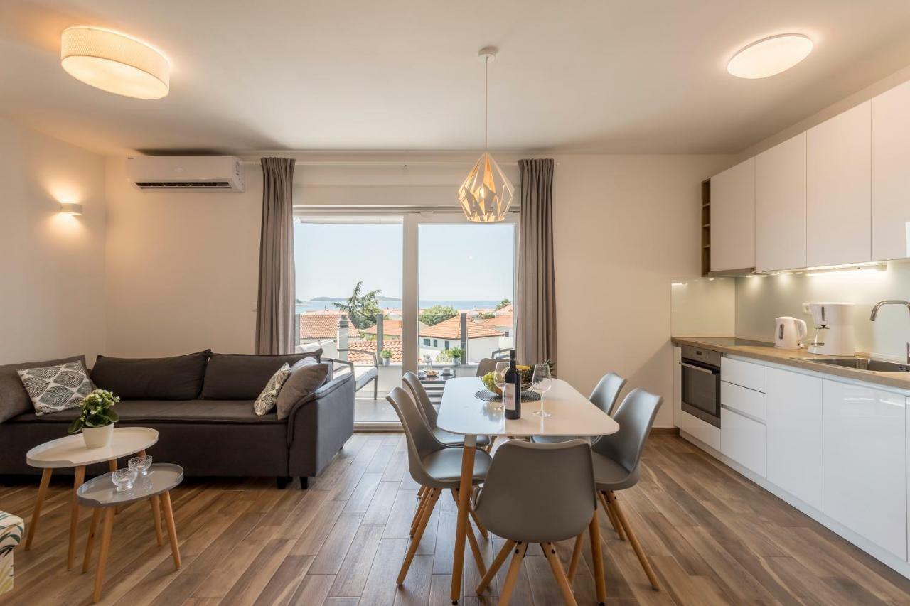 Luxury View Apartments โรกอซนิซา ภายนอก รูปภาพ