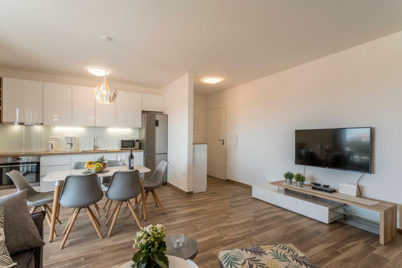 Luxury View Apartments โรกอซนิซา ภายนอก รูปภาพ