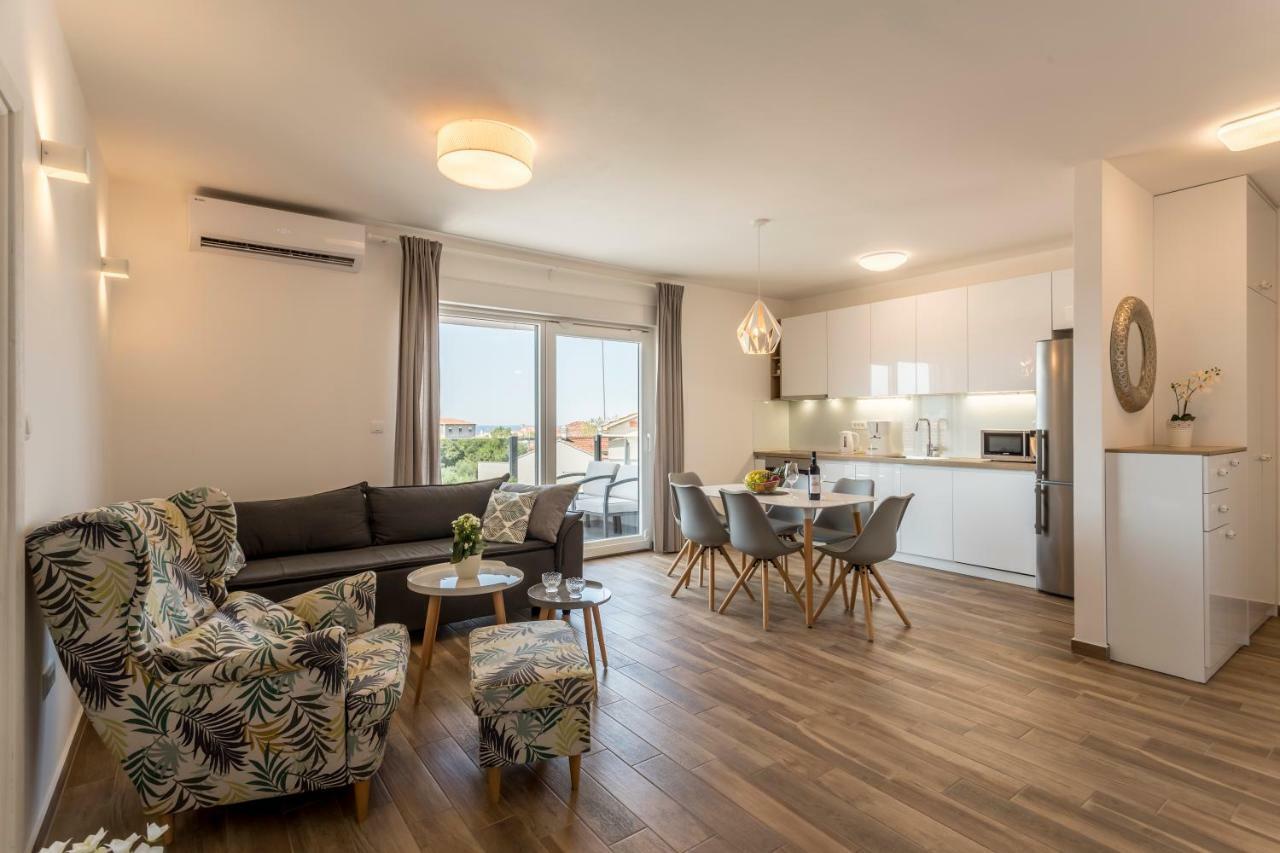 Luxury View Apartments โรกอซนิซา ภายนอก รูปภาพ