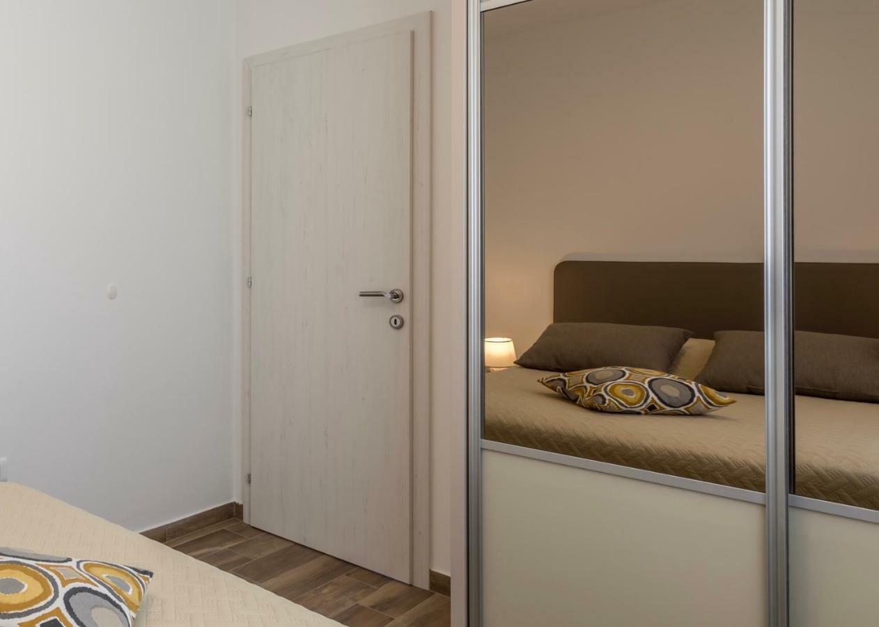 Luxury View Apartments โรกอซนิซา ภายนอก รูปภาพ